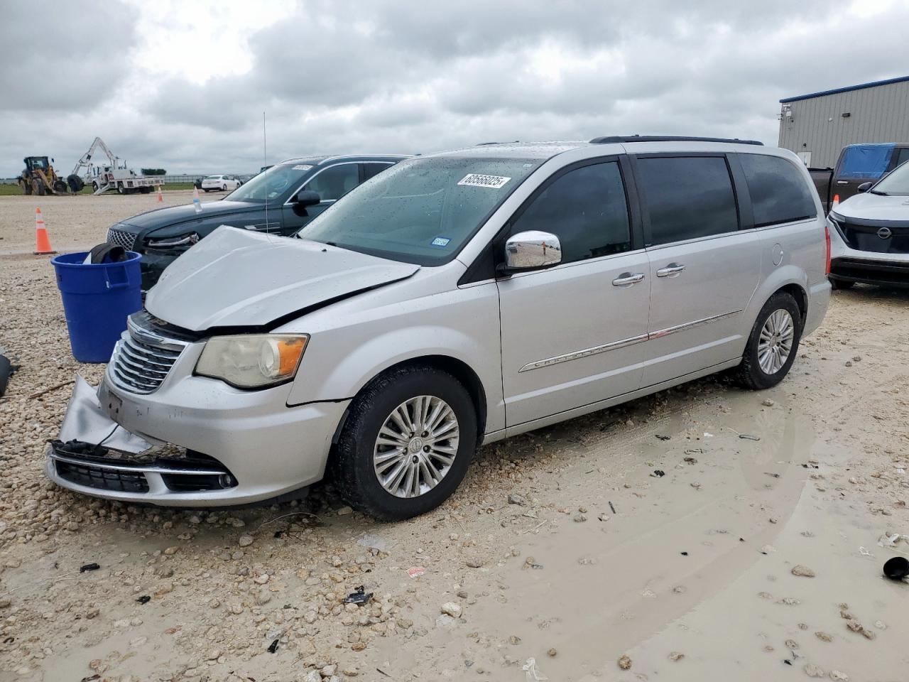 2012 Chrysler Town & Country Touring L
