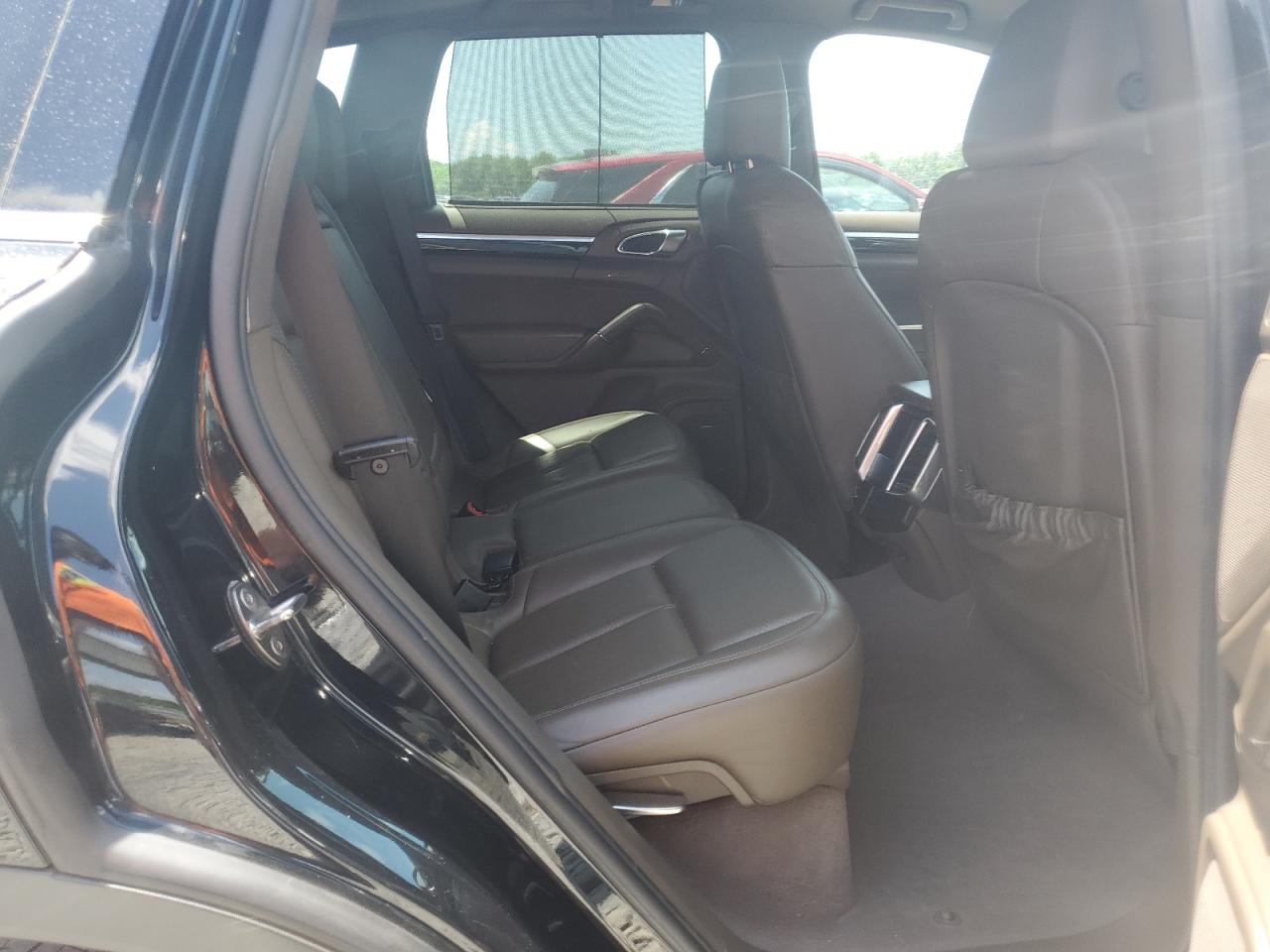 2011 Porsche Cayenne S VIN: WP1AB2A29BLA42077 Lot: 62181095