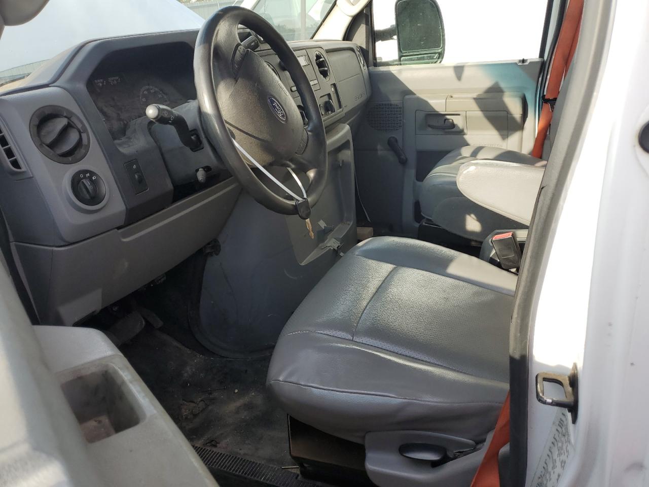 2016 Ford Econoline E350 Super Duty Cutaway Van VIN: 1FDWE3FS4GDC51639 Lot: 70987915