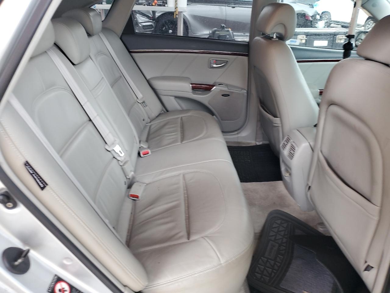 2007 Hyundai Azera Se VIN: KMHFC46FX7A241763 Lot: 61671315
