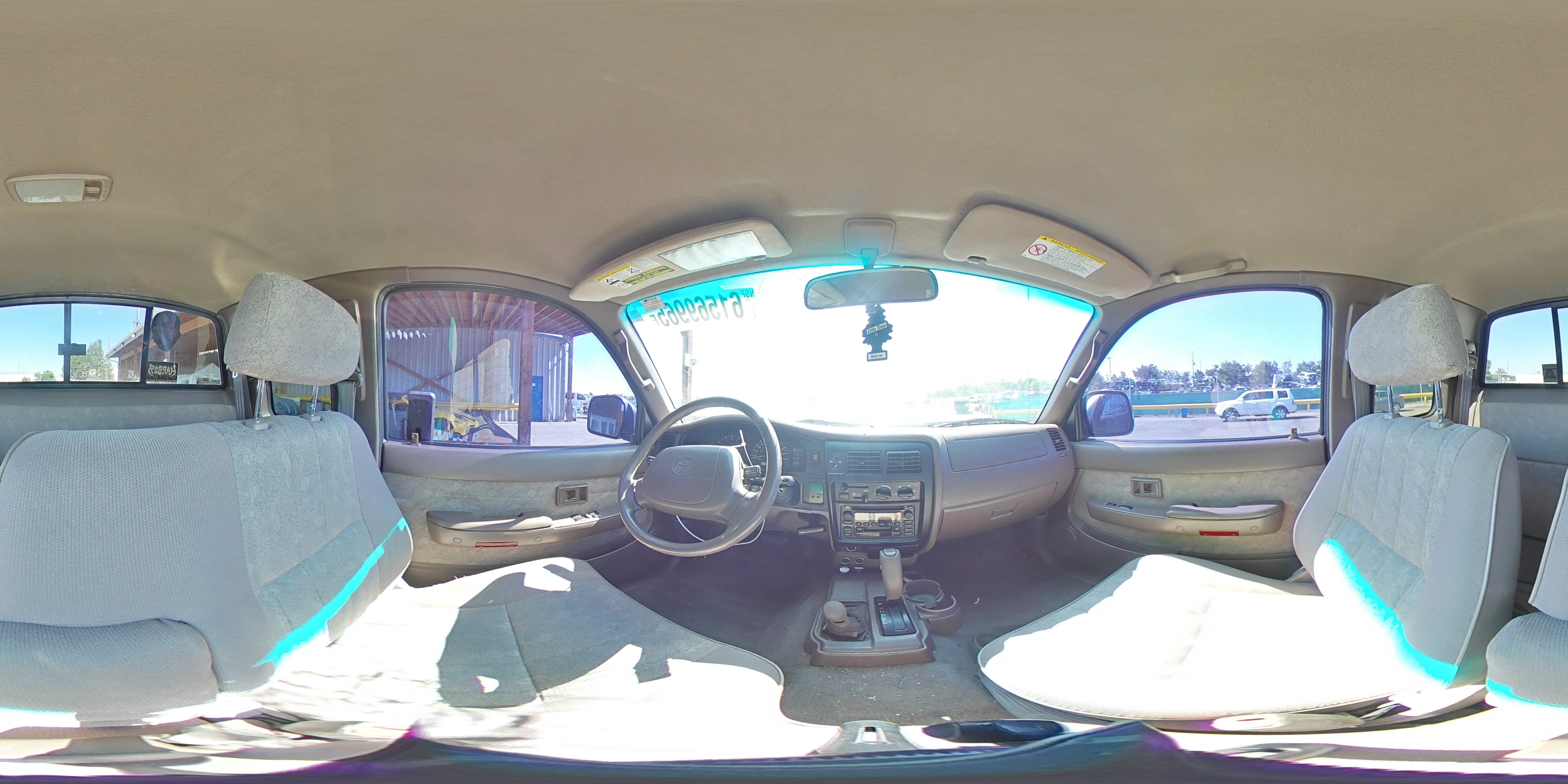 2000 Toyota Tacoma Xtracab VIN: 5TEWN72N5YZ700640 Lot: 61569965