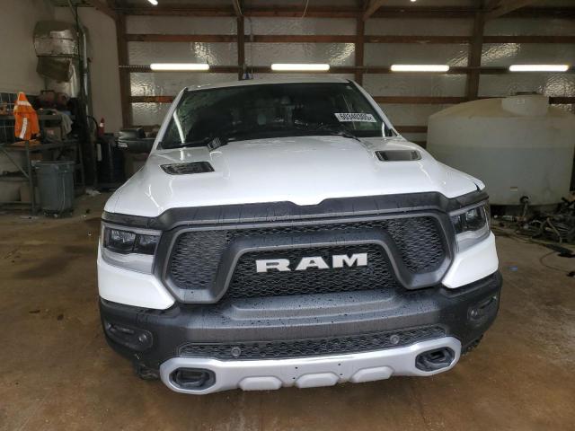  RAM 1500 2019 Белы
