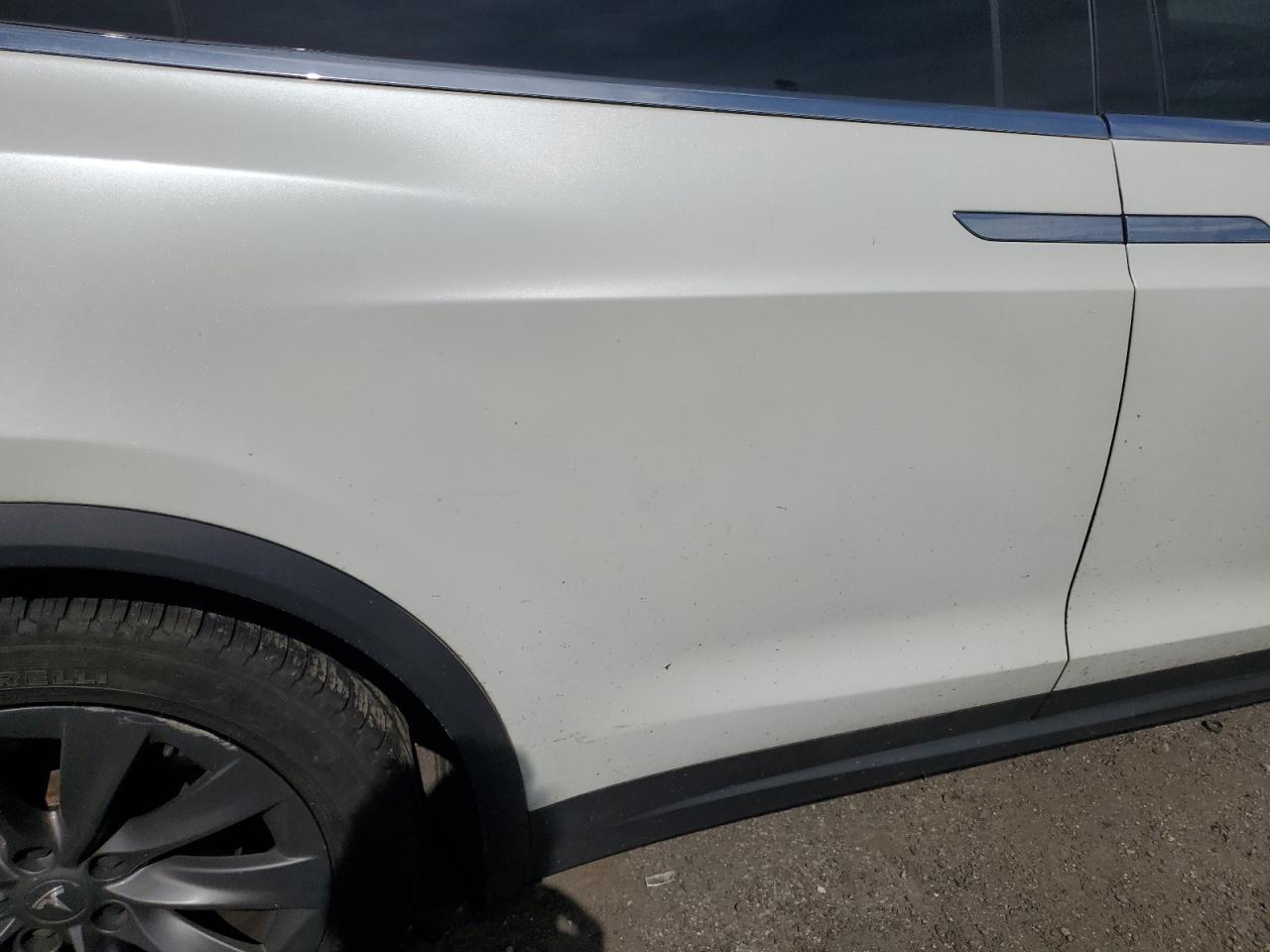 2018 Tesla Model X VIN: 5YJXCAE25JF091422 Lot: 62355195