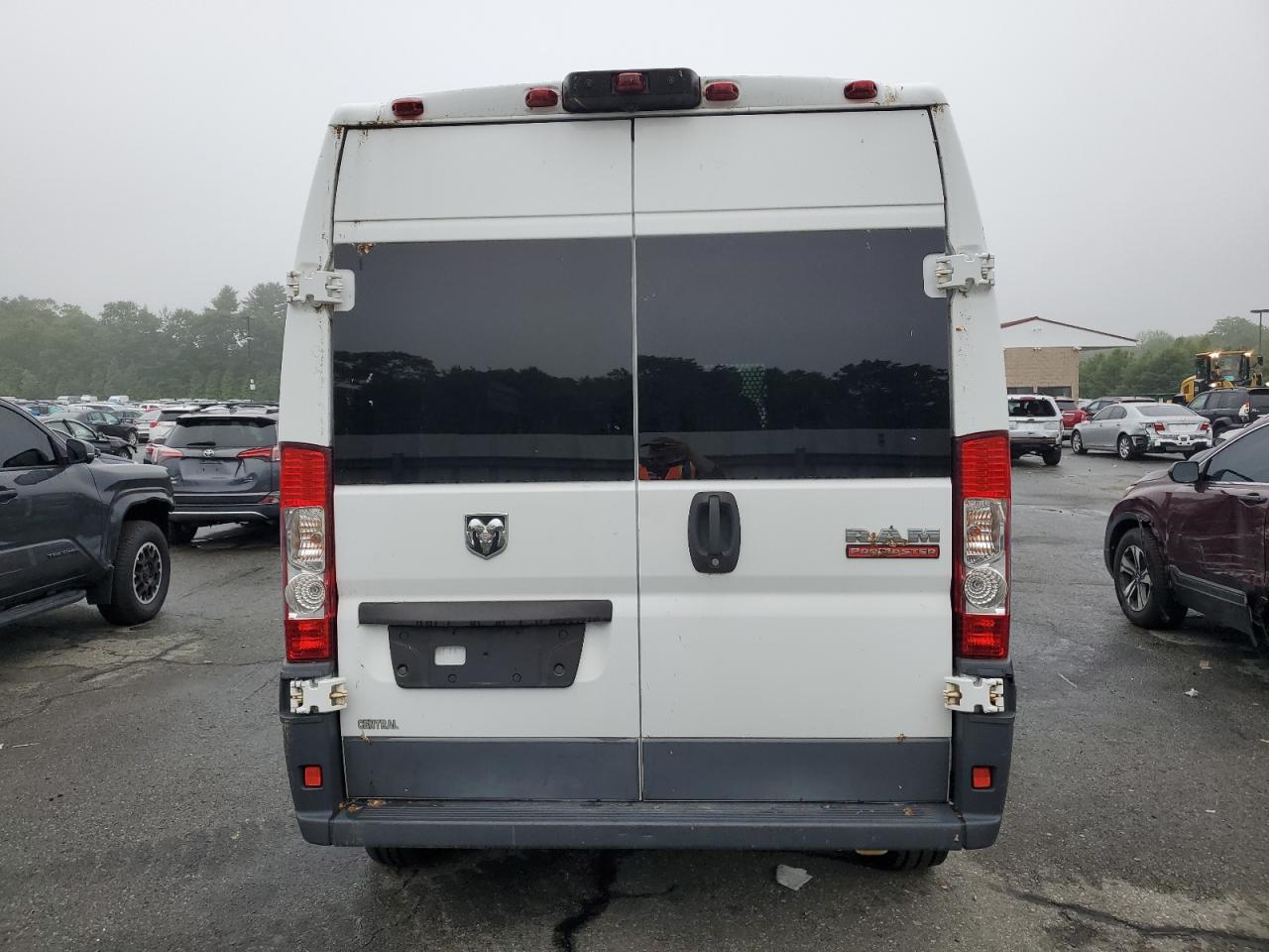 2018 Ram Promaster 2500 2500 High VIN: 3C6TRVDG4JE113232 Lot: 58070365