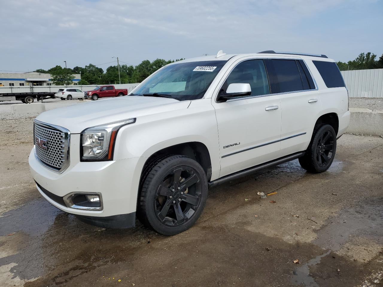2017 Gmc Yukon Denali на продаже в Louisville, KY - Hail