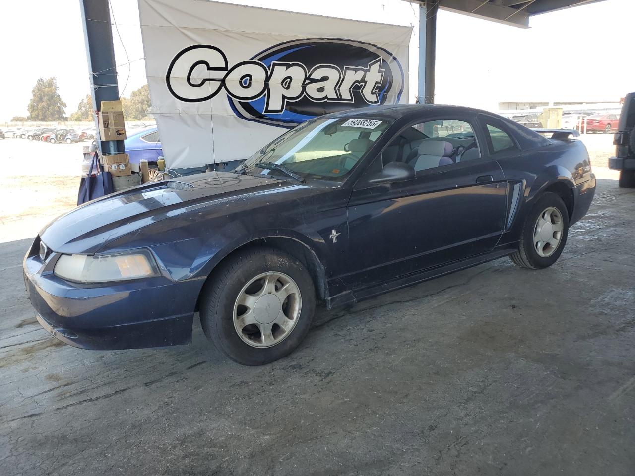 2001 Ford Mustang zu verkaufen in Hayward, CA - Side