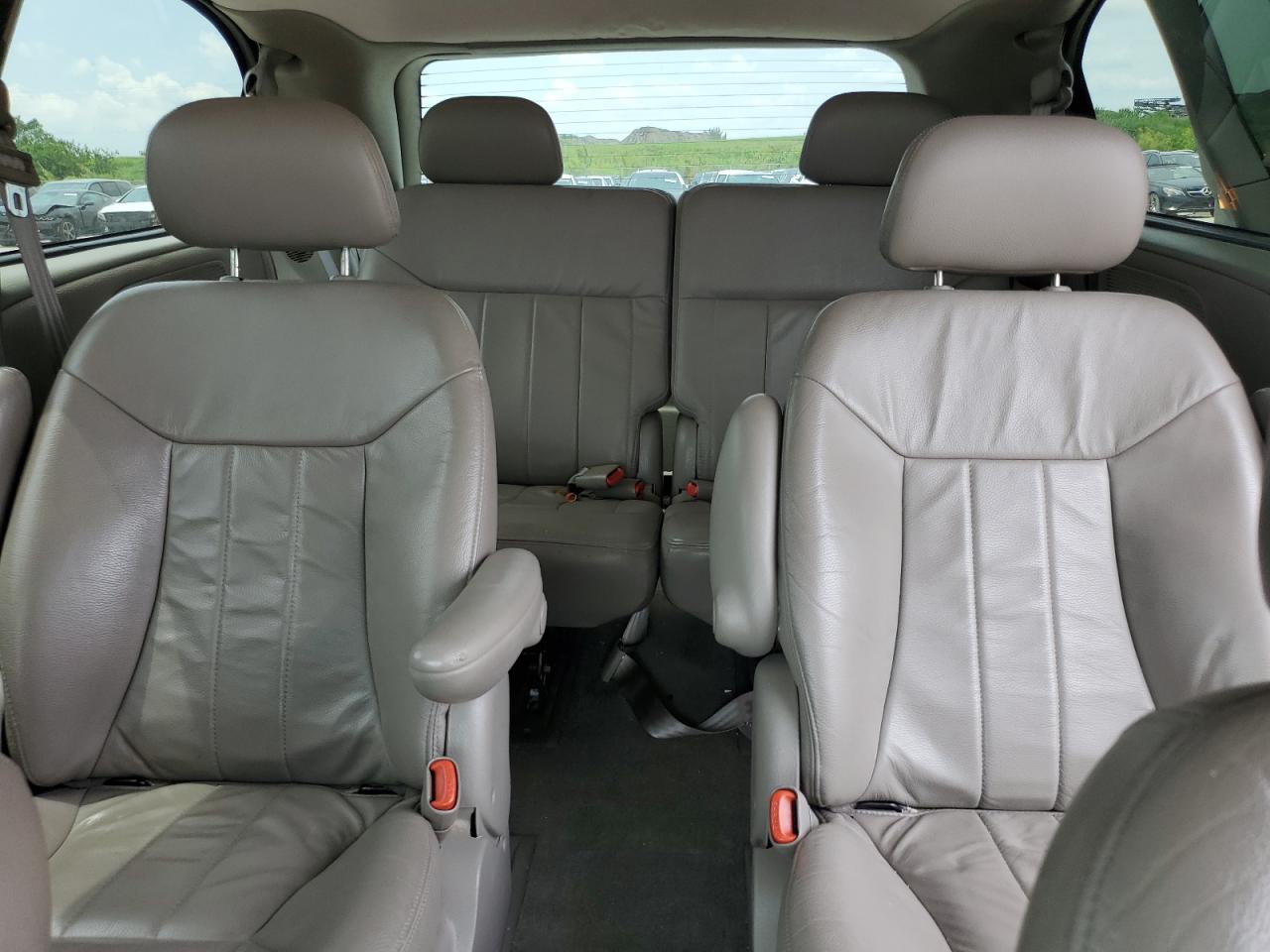 2002 Chrysler Town & Country Lxi VIN: 2C4GP54L42R628163 Lot: 58827765