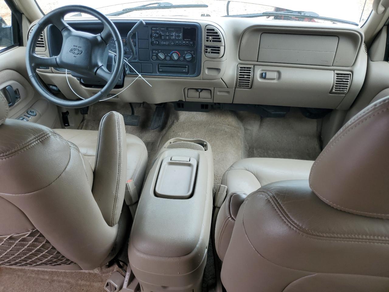 1999 Chevrolet Suburban C1500 VIN: 1GNEC16R3XJ559417 Lot: 61347455