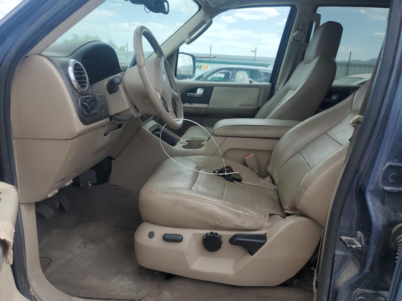 2004 Ford Expedition Xlt VIN: 1FMPU16L94LA55055 Lot: 61635705