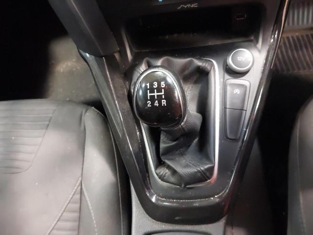 2015 FORD FOCUS TITA