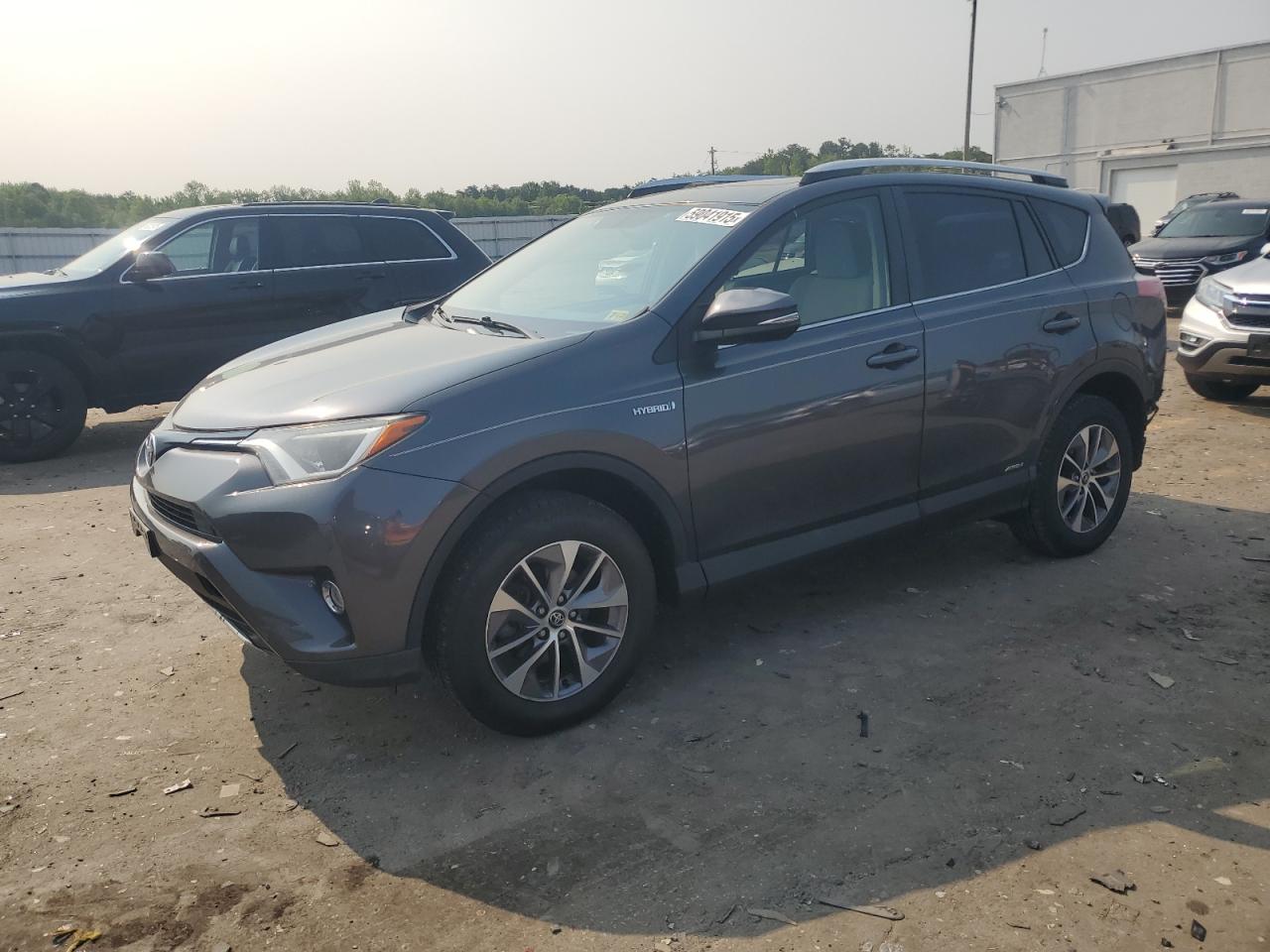 2016 Toyota Rav4 Hv Xle იყიდება Fredericksburg-ში, VA - Rear End