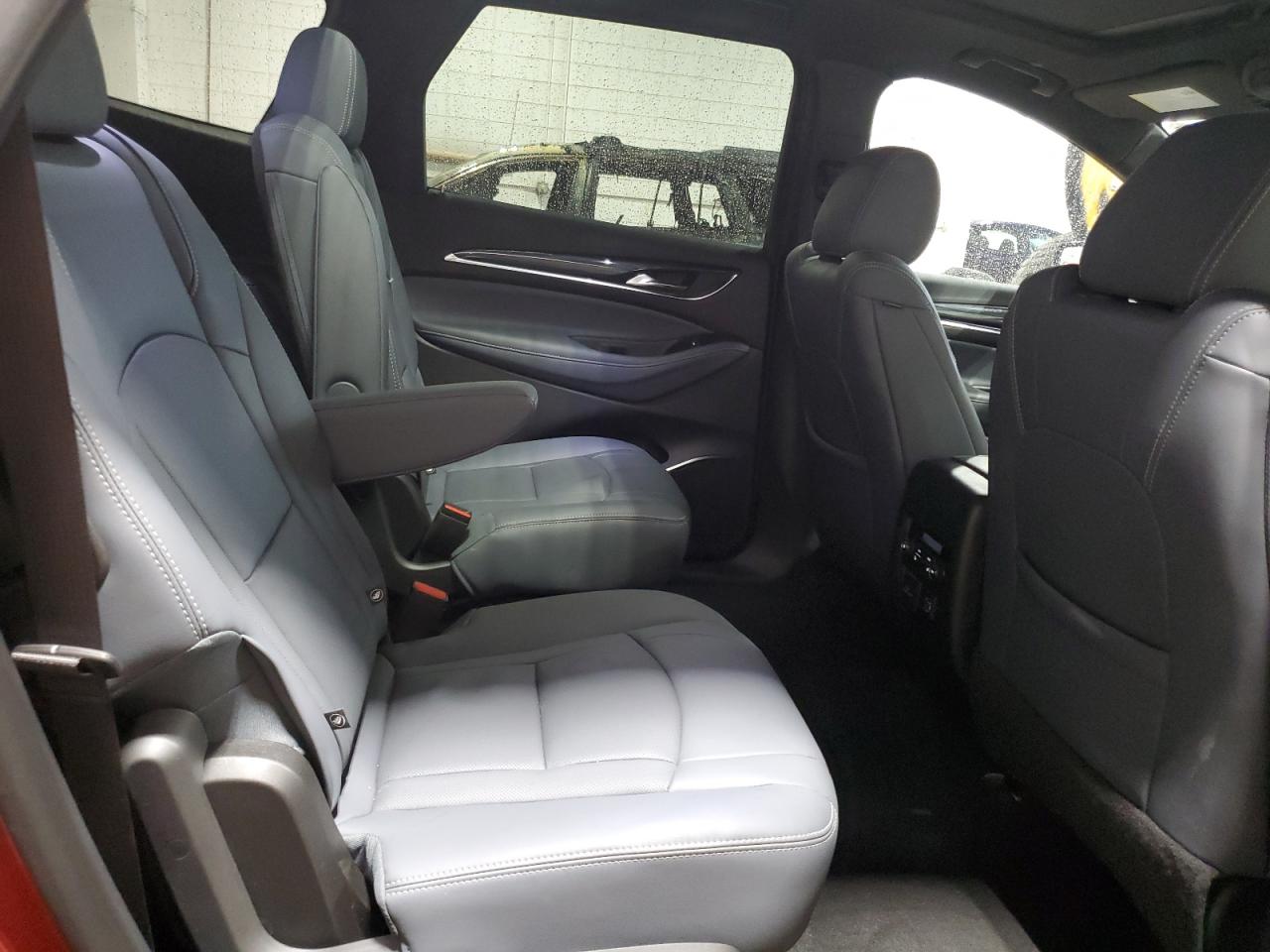 BUICK ENCLAVE 2024 VIN 5GAEVBKW1RJ139597 photo 11