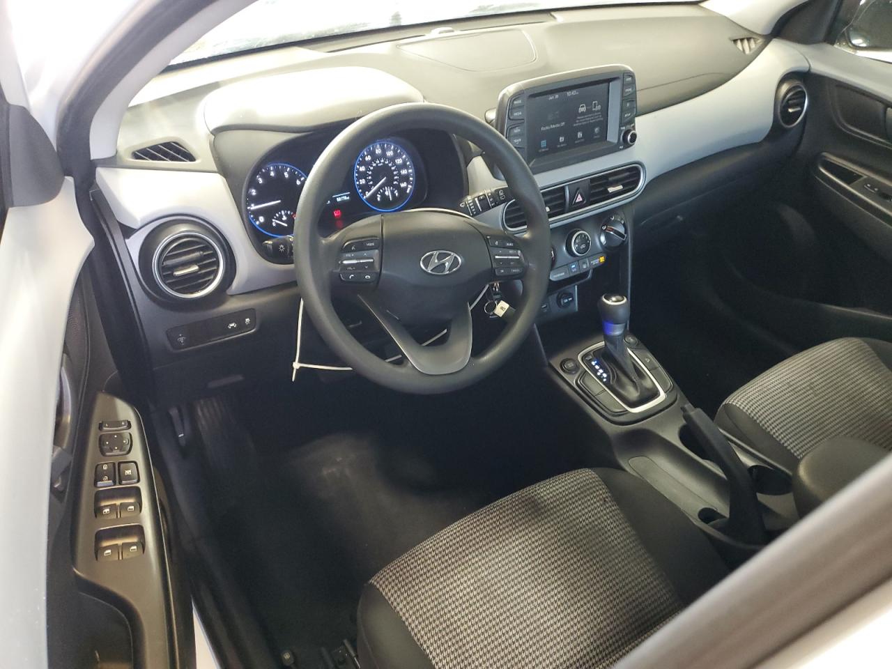 2021 Hyundai Kona Se VIN: KM8K1CAA0MU676781 Lot: 62313235