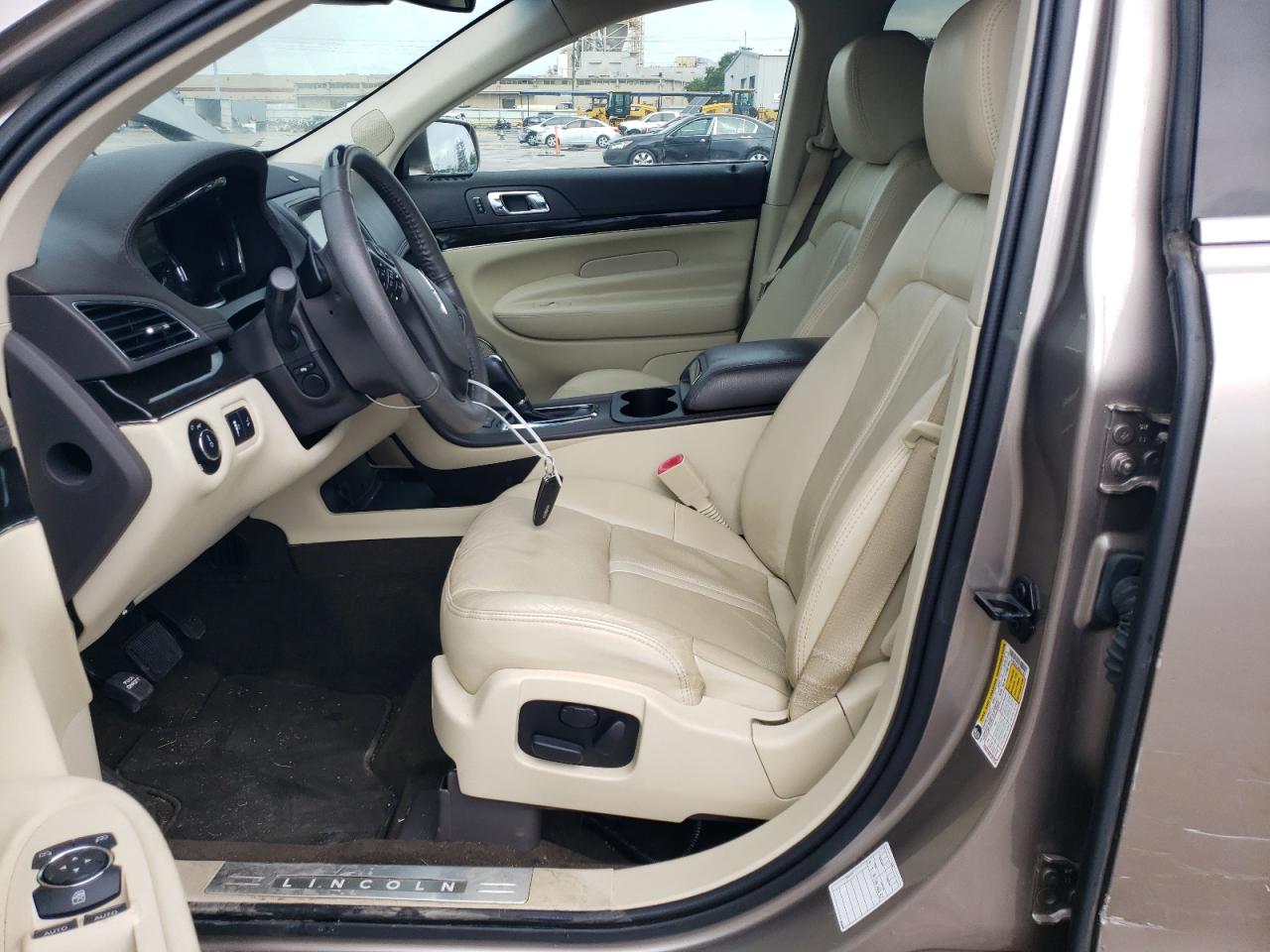 2019 Lincoln Mkt VIN: 2LMHJ5ATXKBL01852 Lot: 61165665