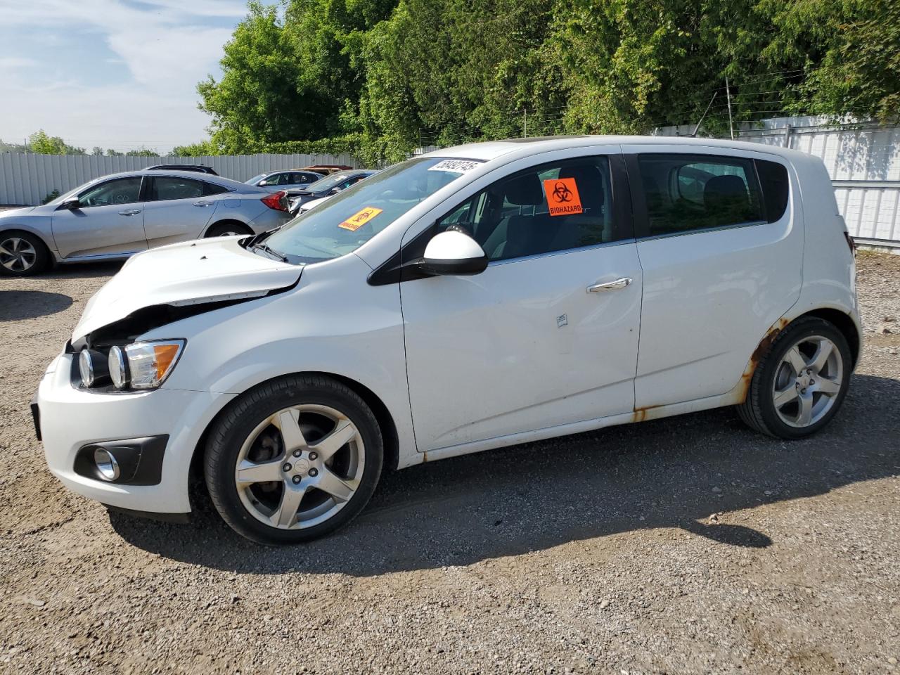 2012 Chevrolet Sonic Lt продається в London, ON - Front End