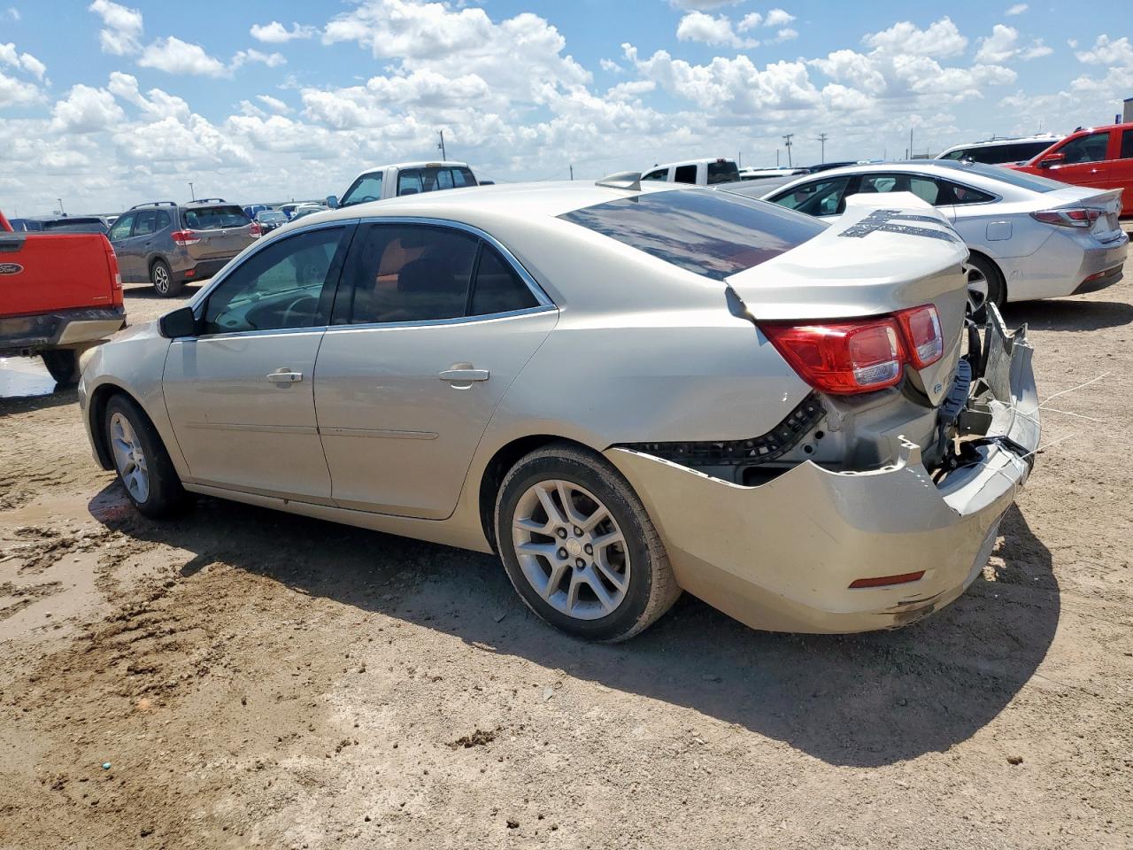 CHEVROLET MALIBU 2015 VIN 1G11C5SL9FF282055 фото 2