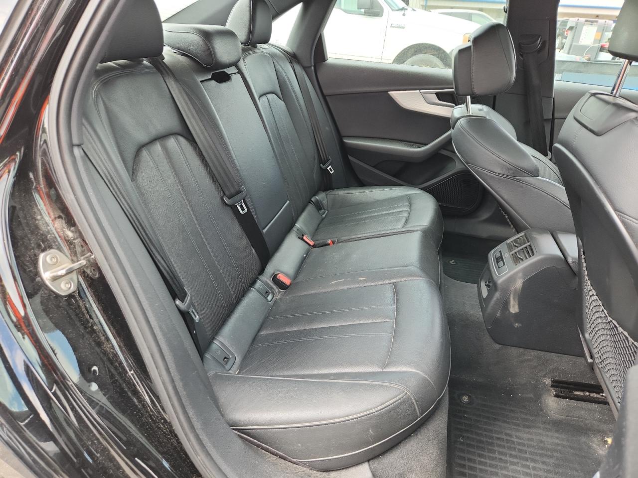 2017 Audi A4 Premium Plus VIN: WAUENAF4XHN005211 Lot: 60339715
