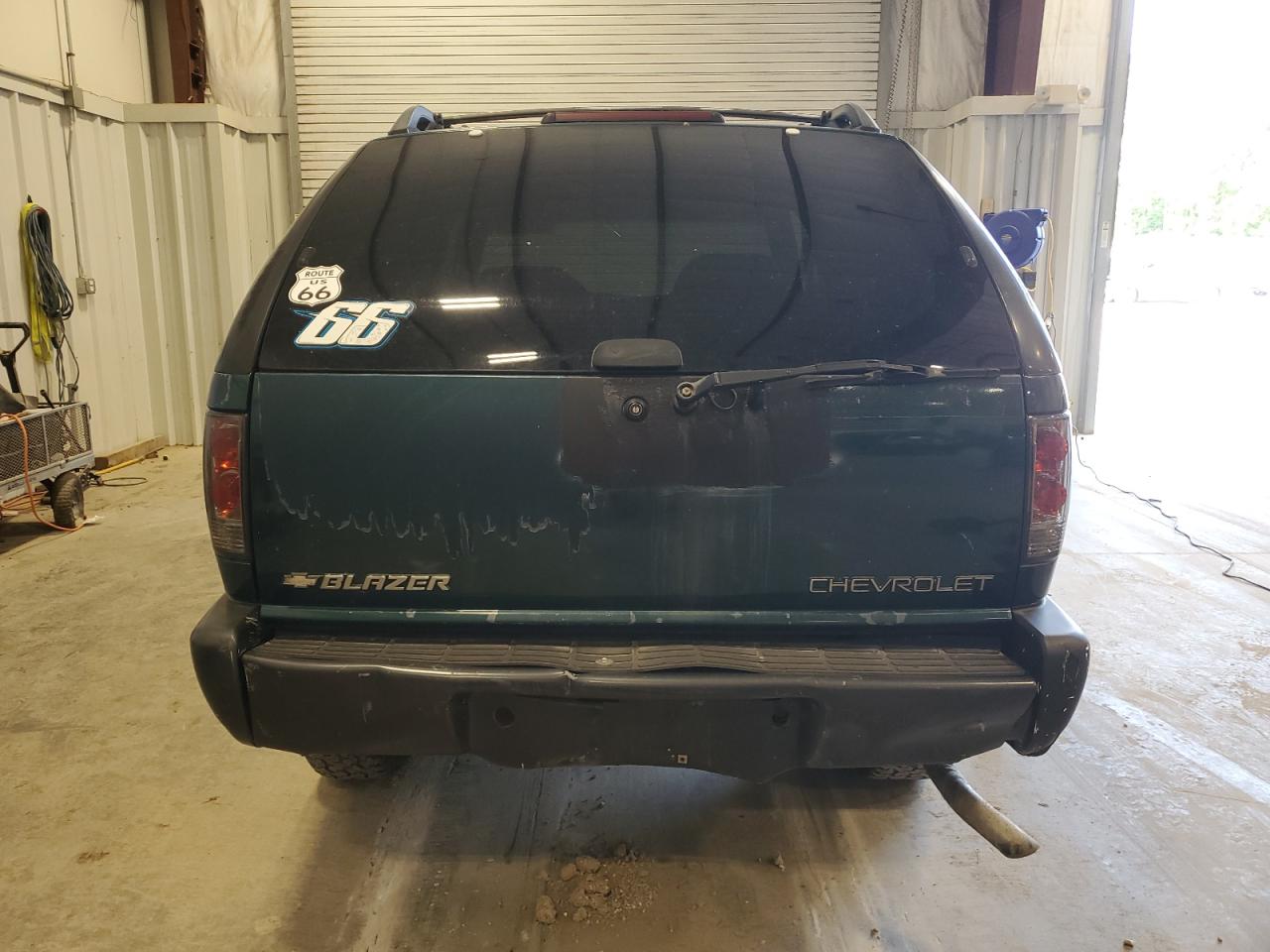 1996 Chevrolet Blazer VIN: 1GNCT18W0TK221519 Lot: 61718135