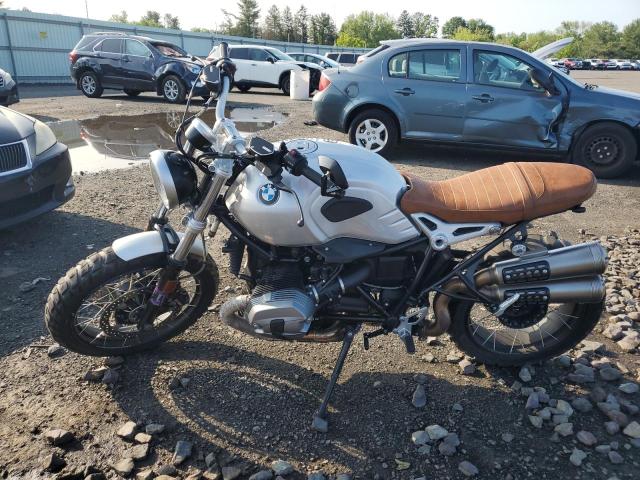  BMW R-SERIES 2017 Сріблястий