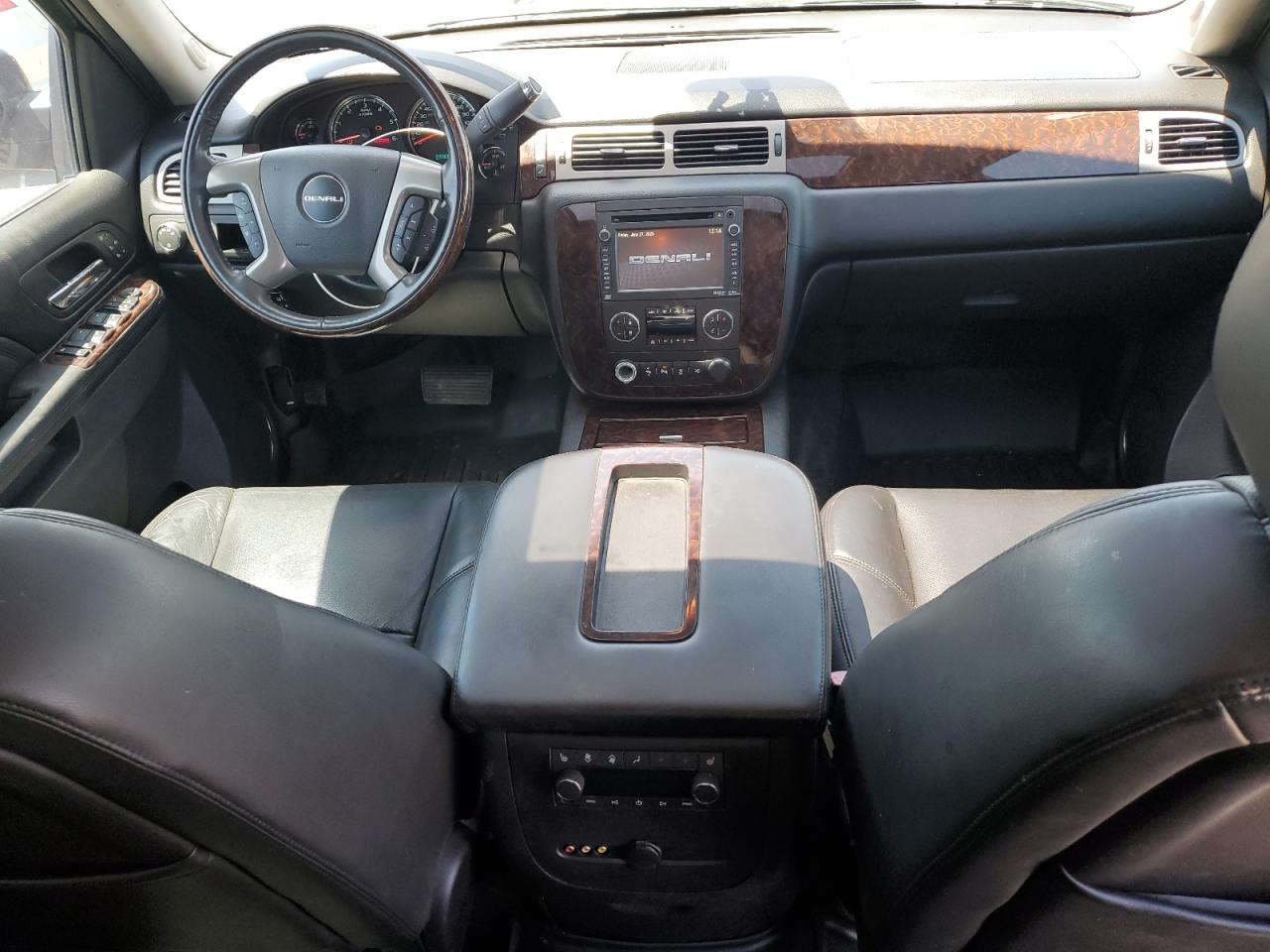 2013 GMC Yukon Xl Denali VIN: 1GKS2MEF3DR123353 Lot: 62858855