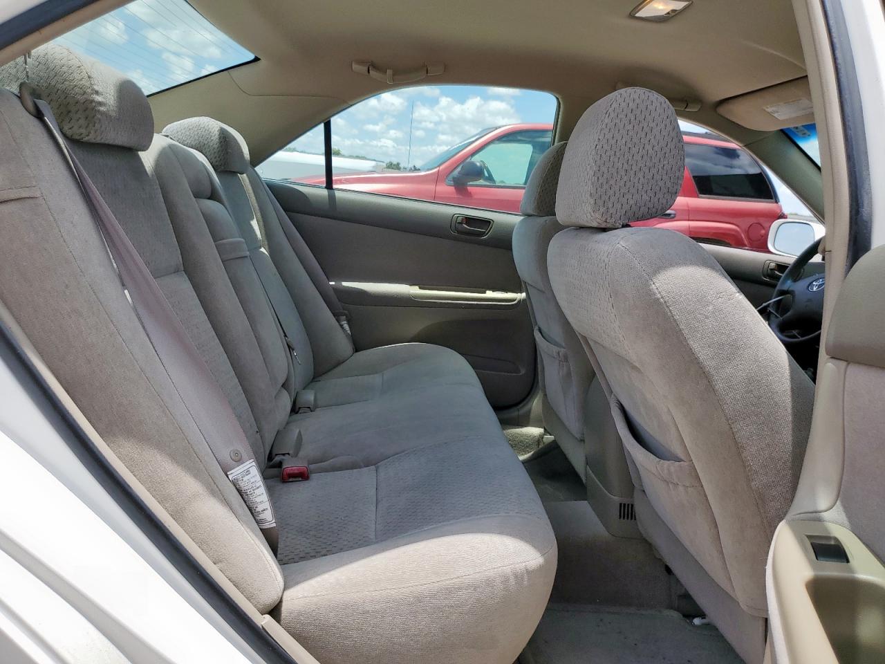 2004 Toyota Camry Le VIN: 4T1BF32K94U075779 Lot: 62923355