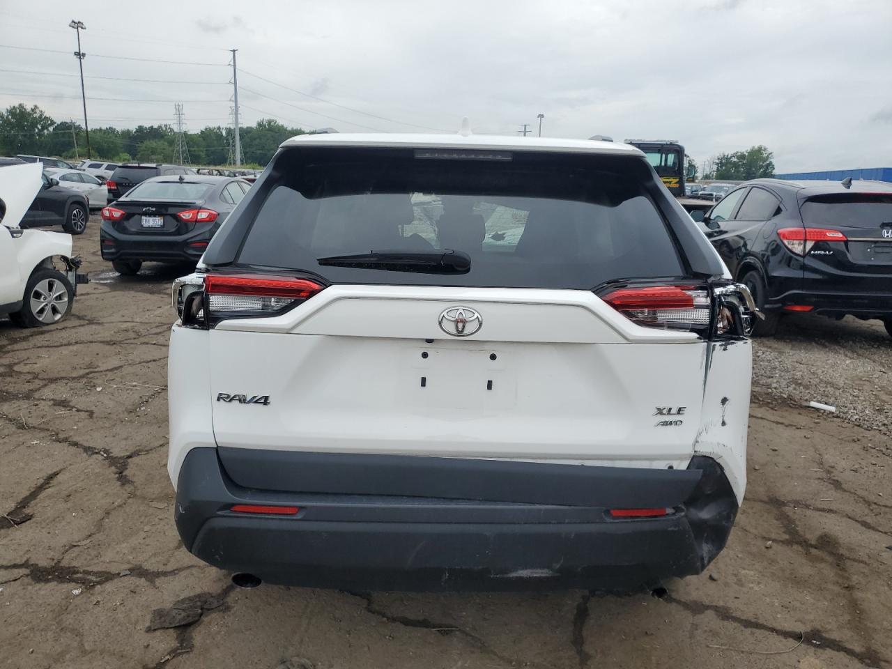 2020 Toyota Rav4 Xle VIN: 2T3P1RFV1LC135007 Lot: 62710795