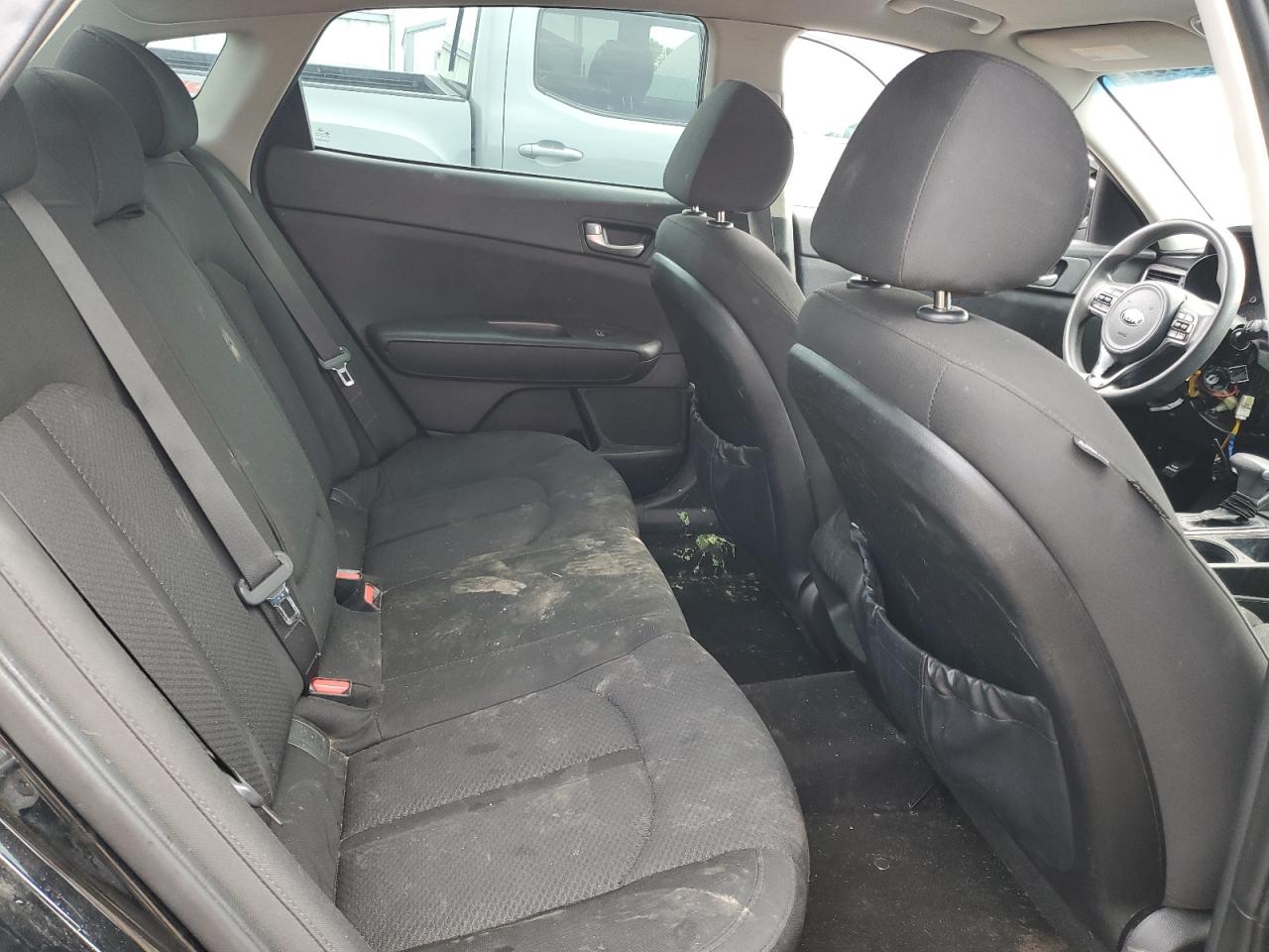 2017 Kia Optima Lx VIN: 5XXGT4L33HG136216 Lot: 62909585