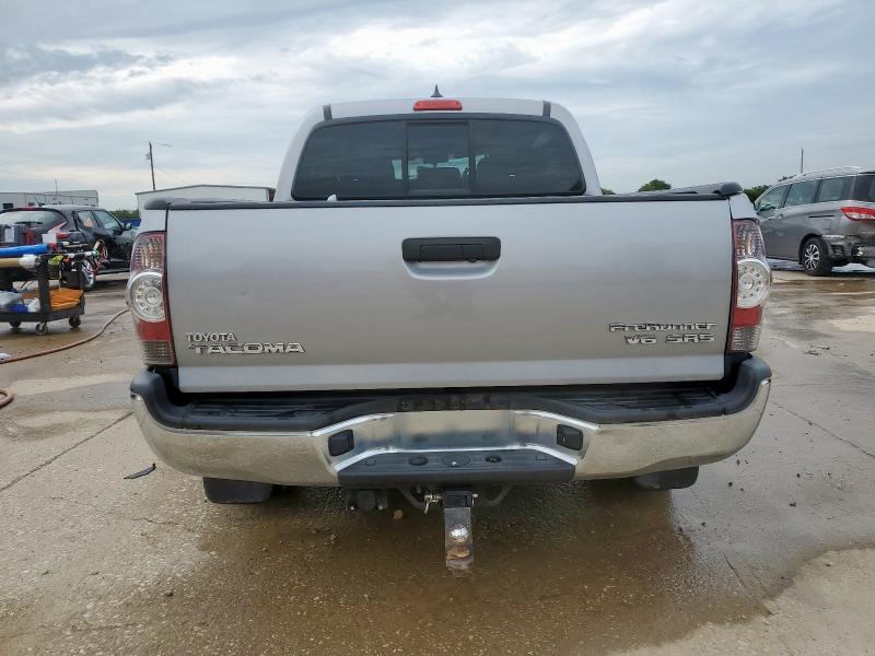 TOYOTA TACOMA 2015 Сріблястий