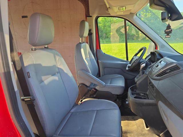 Vans FORD TRANSIT 2016 Czerwony