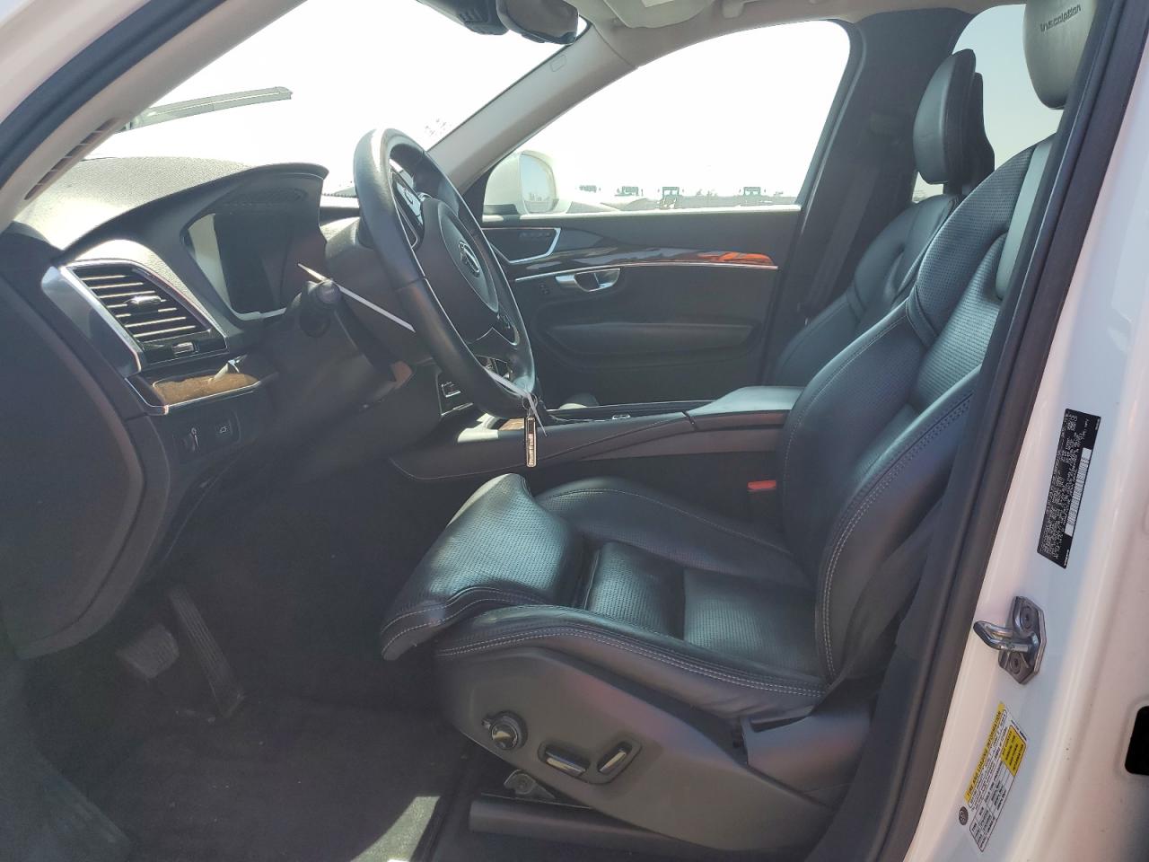 2017 Volvo Xc90 T6 VIN: YV4A22PL0H1152650 Lot: 61195075