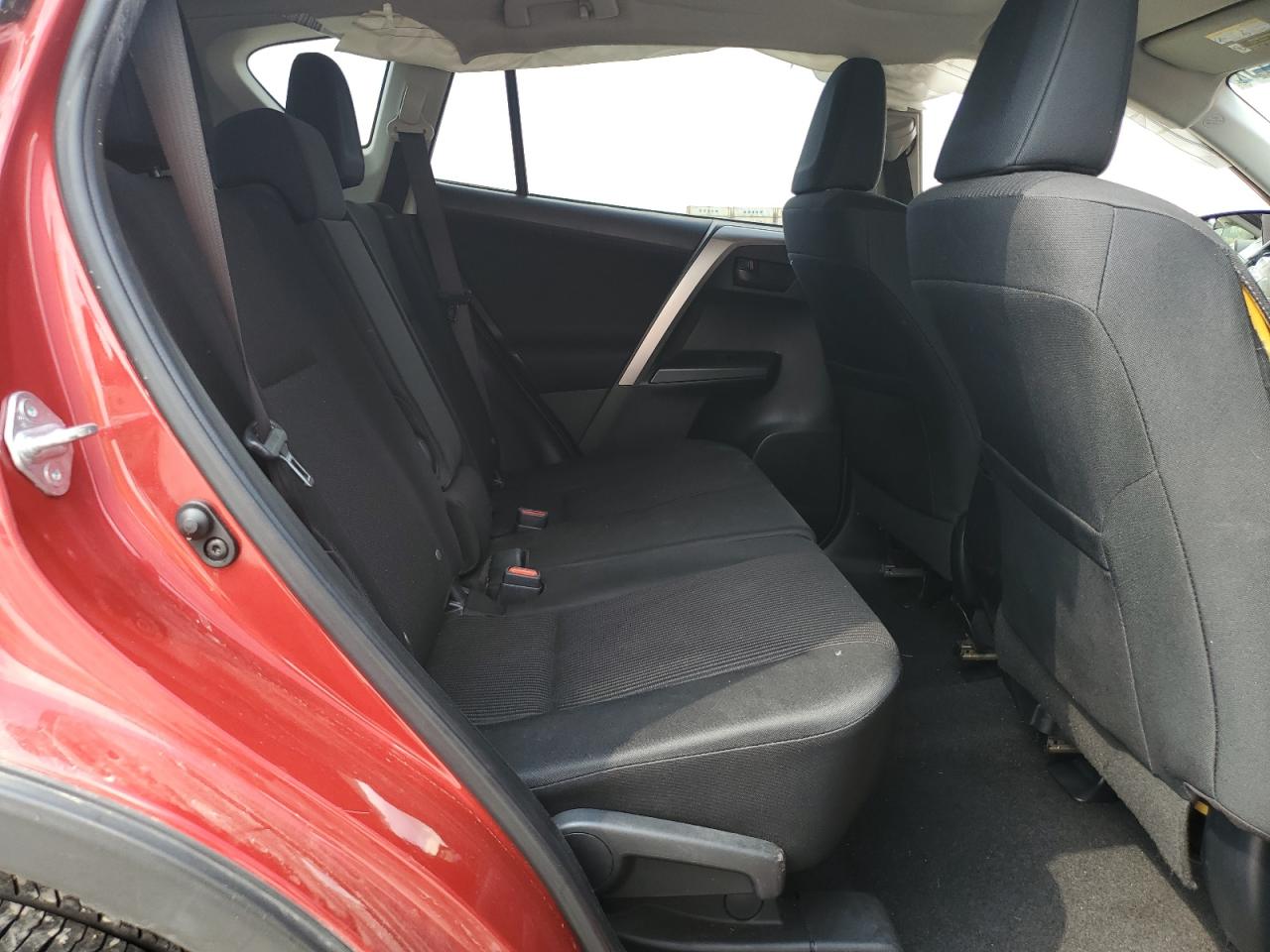 2017 Toyota Rav4 Le VIN: JTMBFREV8HJ158608 Lot: 62185475