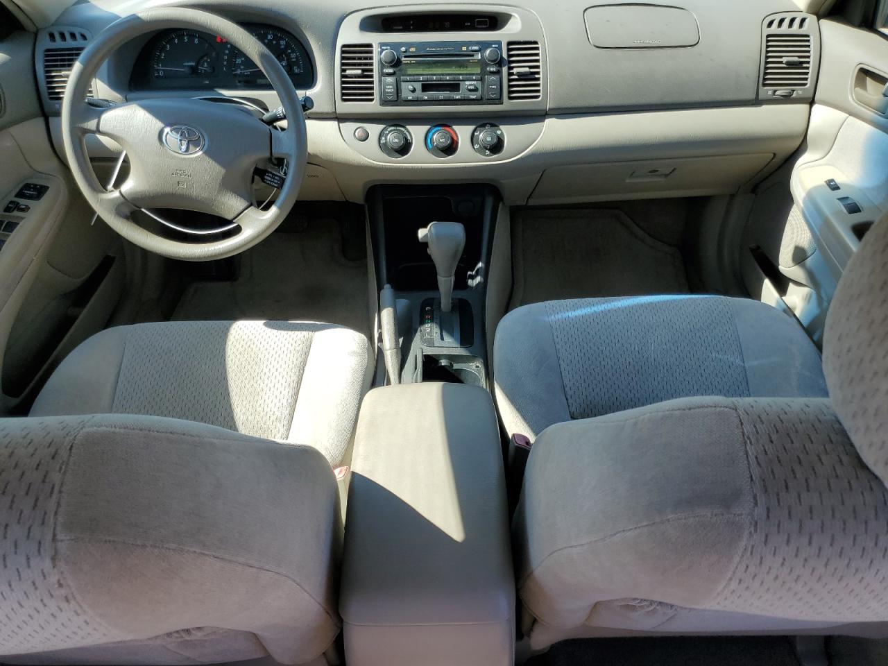 2004 Toyota Camry Le VIN: 4T1BE32K94U278755 Lot: 62576935