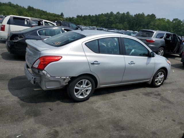  NISSAN VERSA 2015 Srebrny