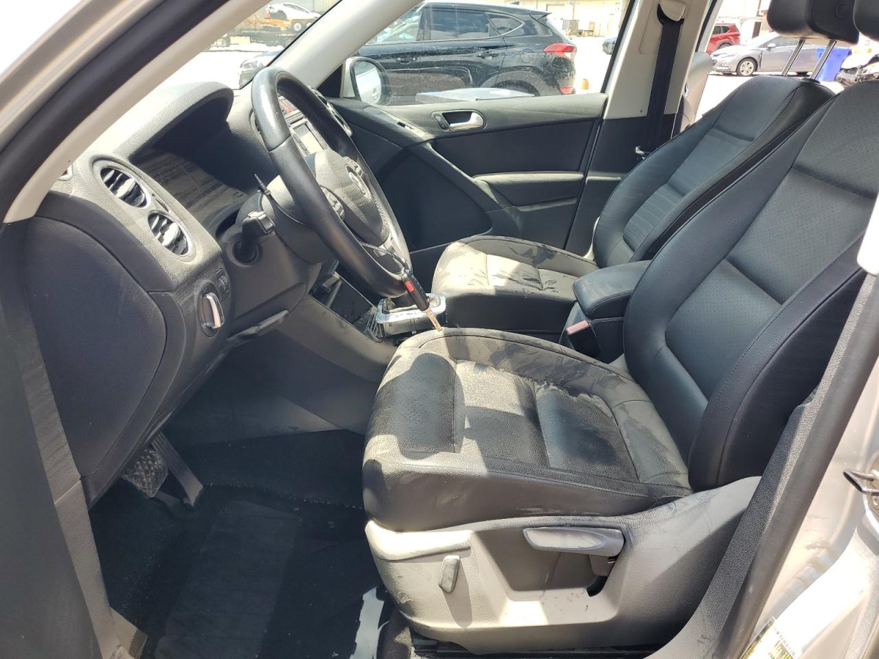 2011 Volkswagen Tiguan S VIN: WVGBV7AX2BW509324 Lot: 62305205