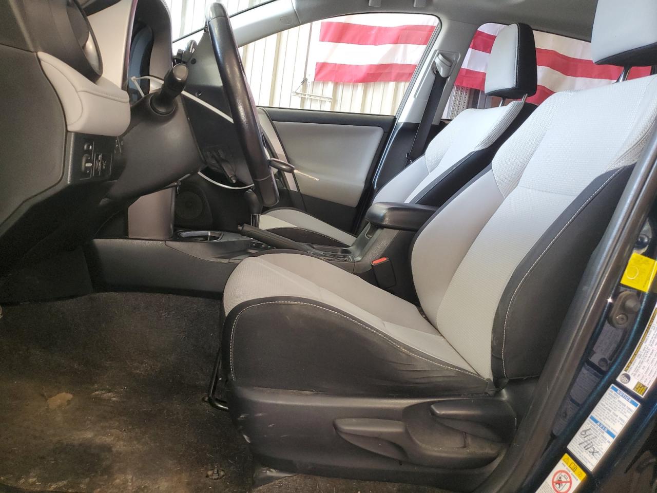 2017 Toyota Rav4 Xle VIN: JTMRFREV8HJ114137 Lot: 61826655