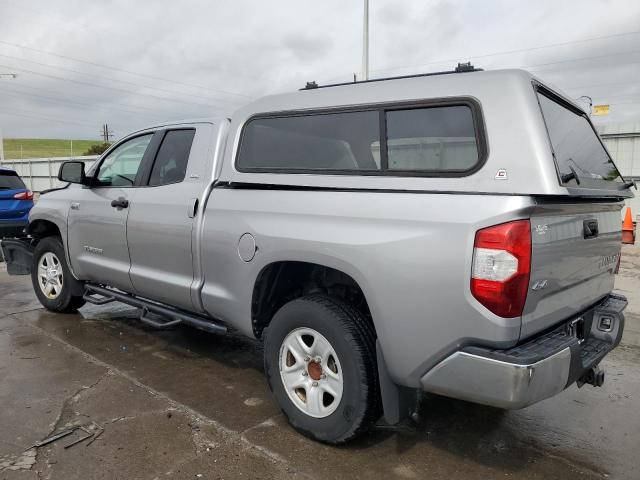  TOYOTA TUNDRA 2015 Srebrny