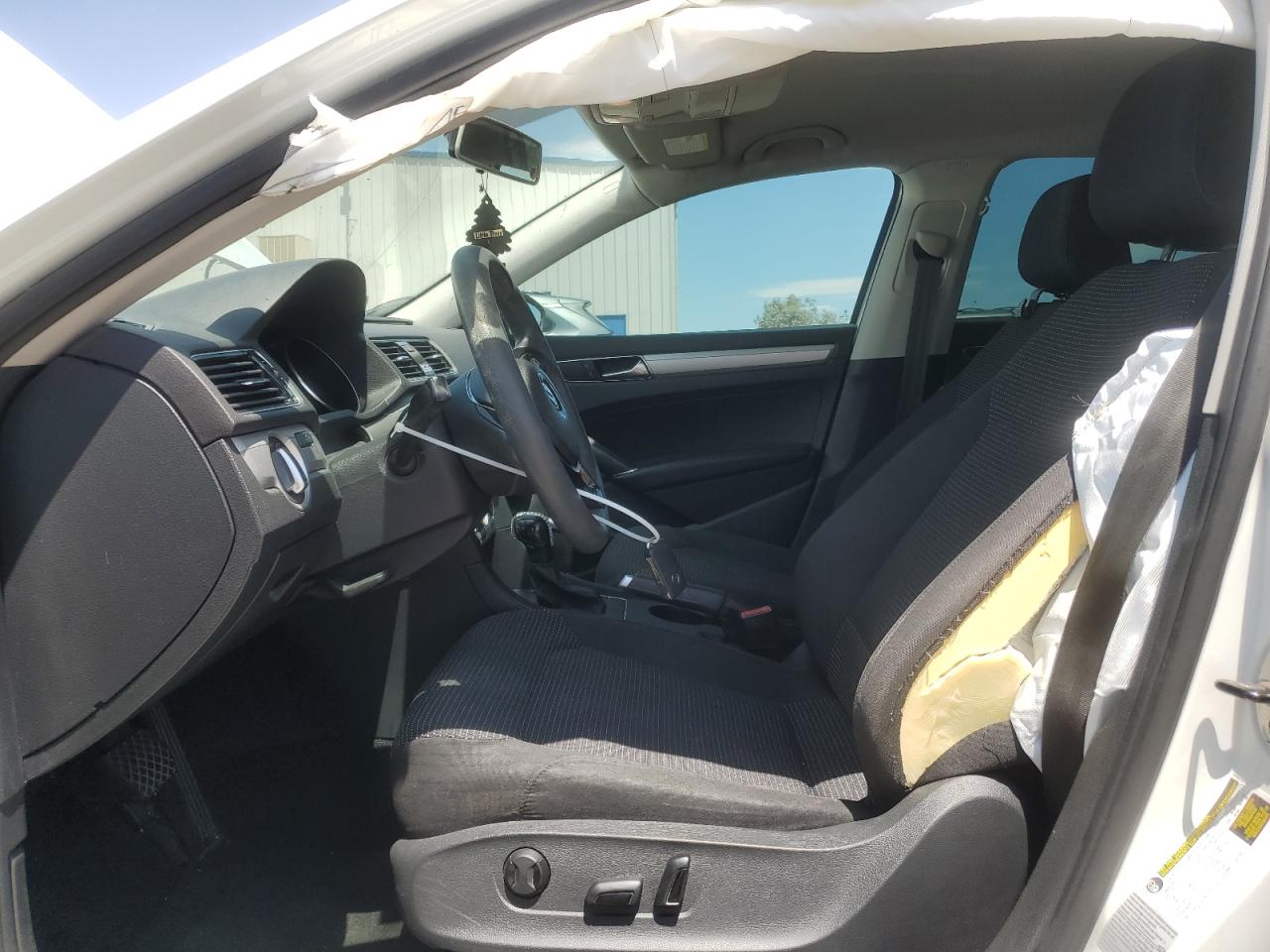 2018 Volkswagen Passat S VIN: 1VWAA7A38JC000585 Lot: 61221485