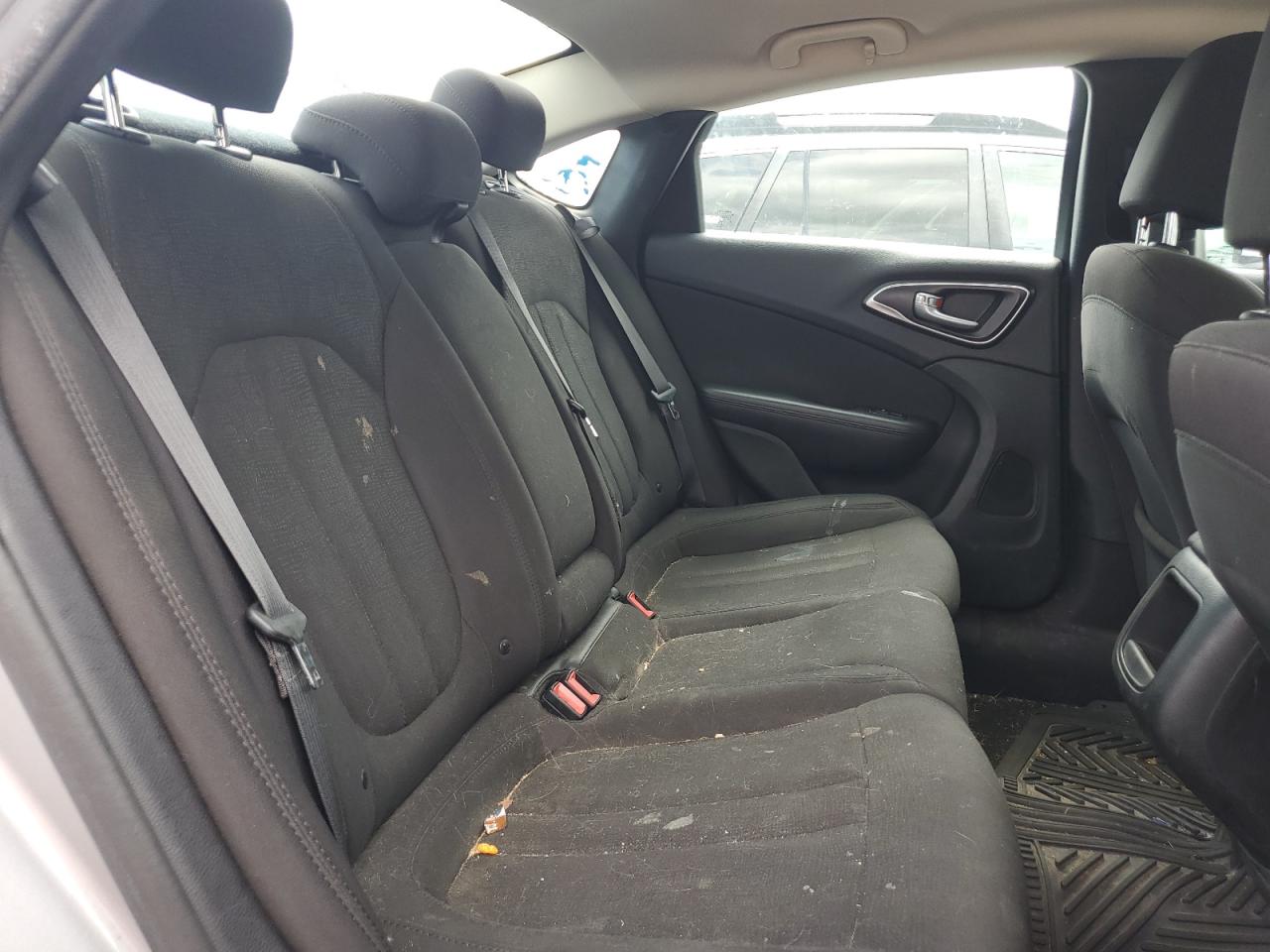 2015 Chrysler 200 Limited VIN: 1C3CCCAB8FN702167 Lot: 62459915