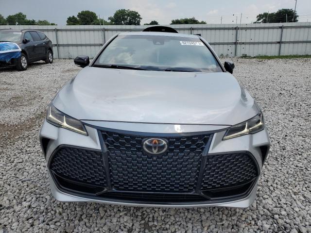  TOYOTA AVALON 2019 Серебристый