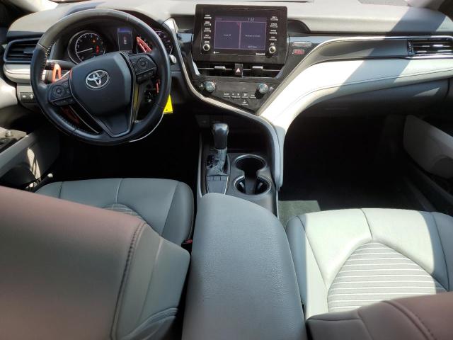  TOYOTA CAMRY 2022 Czerwony