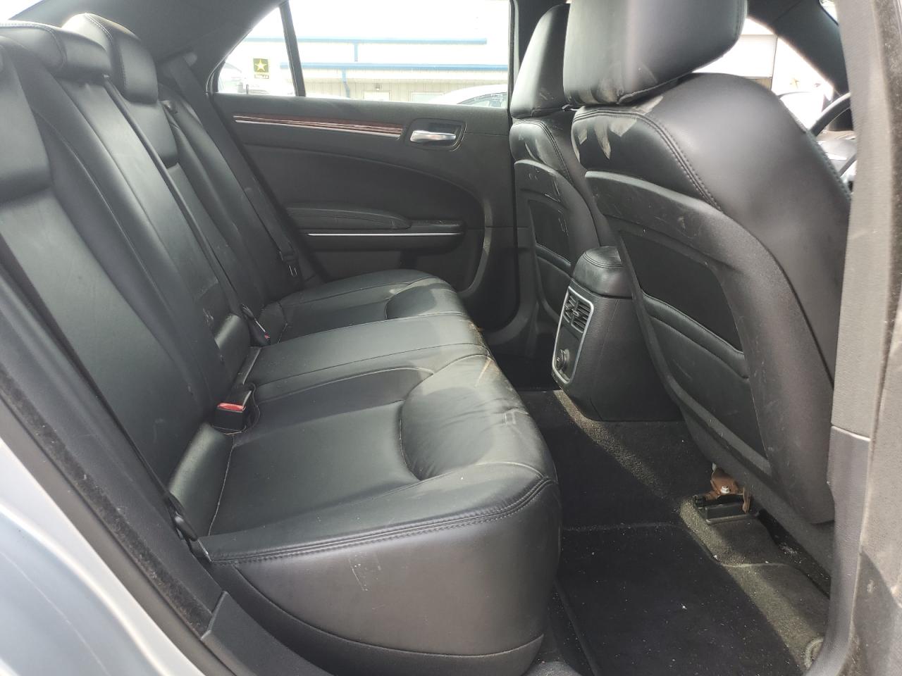 2013 Chrysler 300 VIN: 2C3CCAAG2DH592772 Lot: 60640645