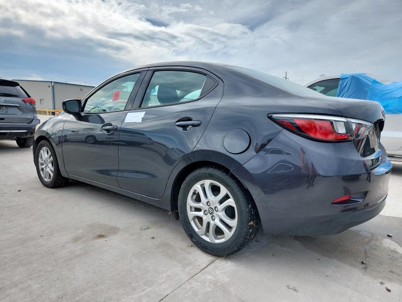  TOYOTA YARIS 2017 Szary