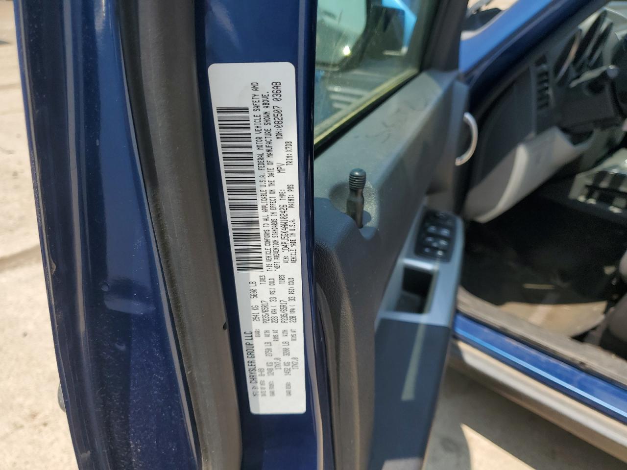 2010 Dodge Nitro - Image 13