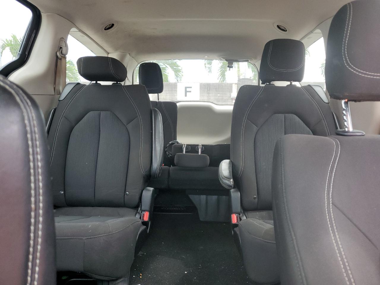 2022 Chrysler Voyager Lx VIN: 2C4RC1CG7NR235683 Lot: 60618305