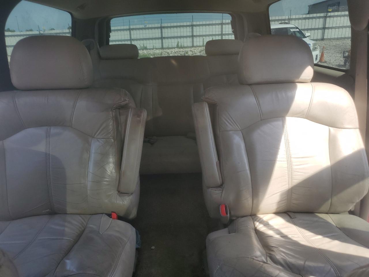2002 Chevrolet Suburban K1500 VIN: 1GNFK16Z72J193641 Lot: 62131905
