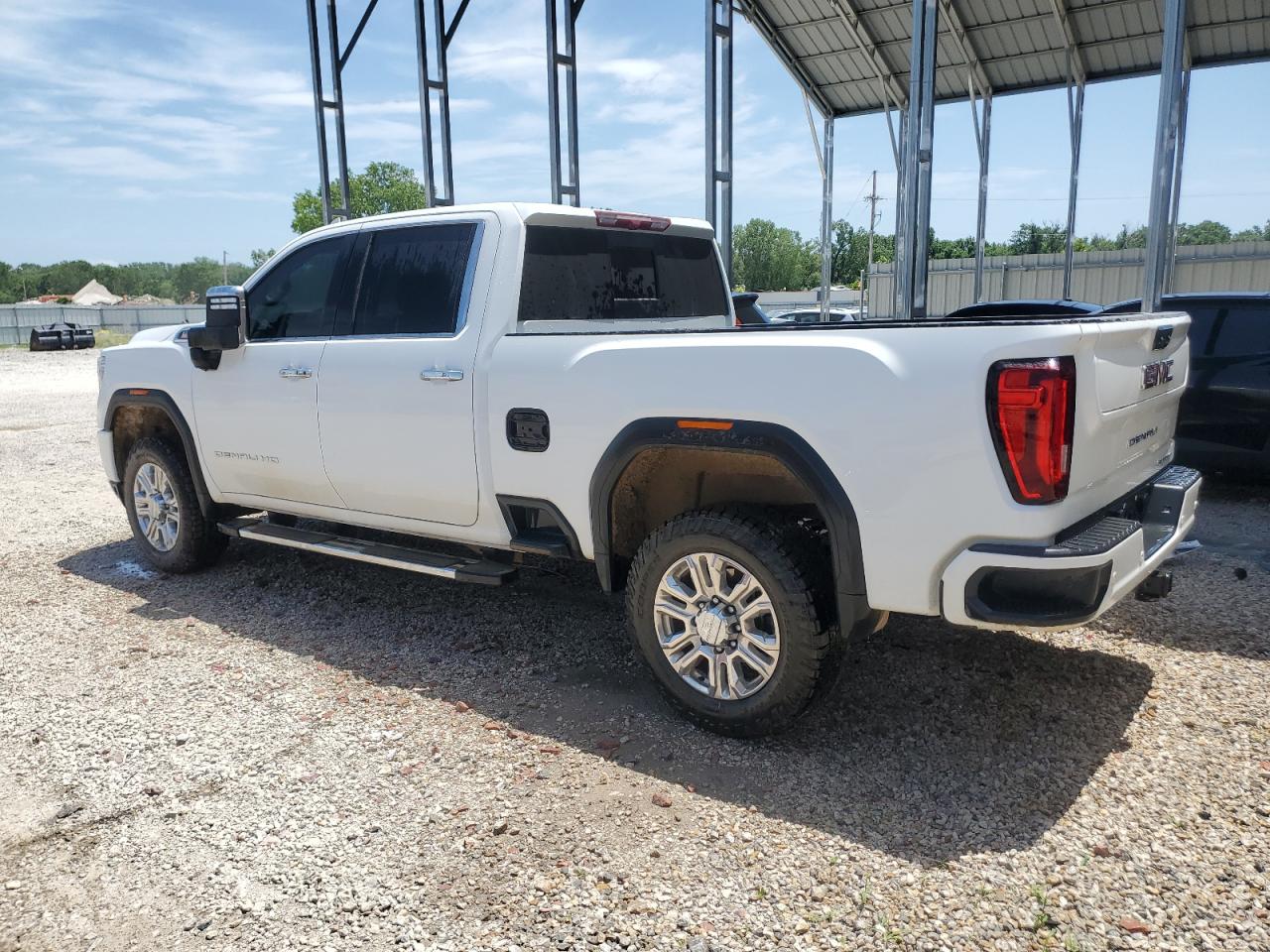 2022 GMC Sierra - Image 2