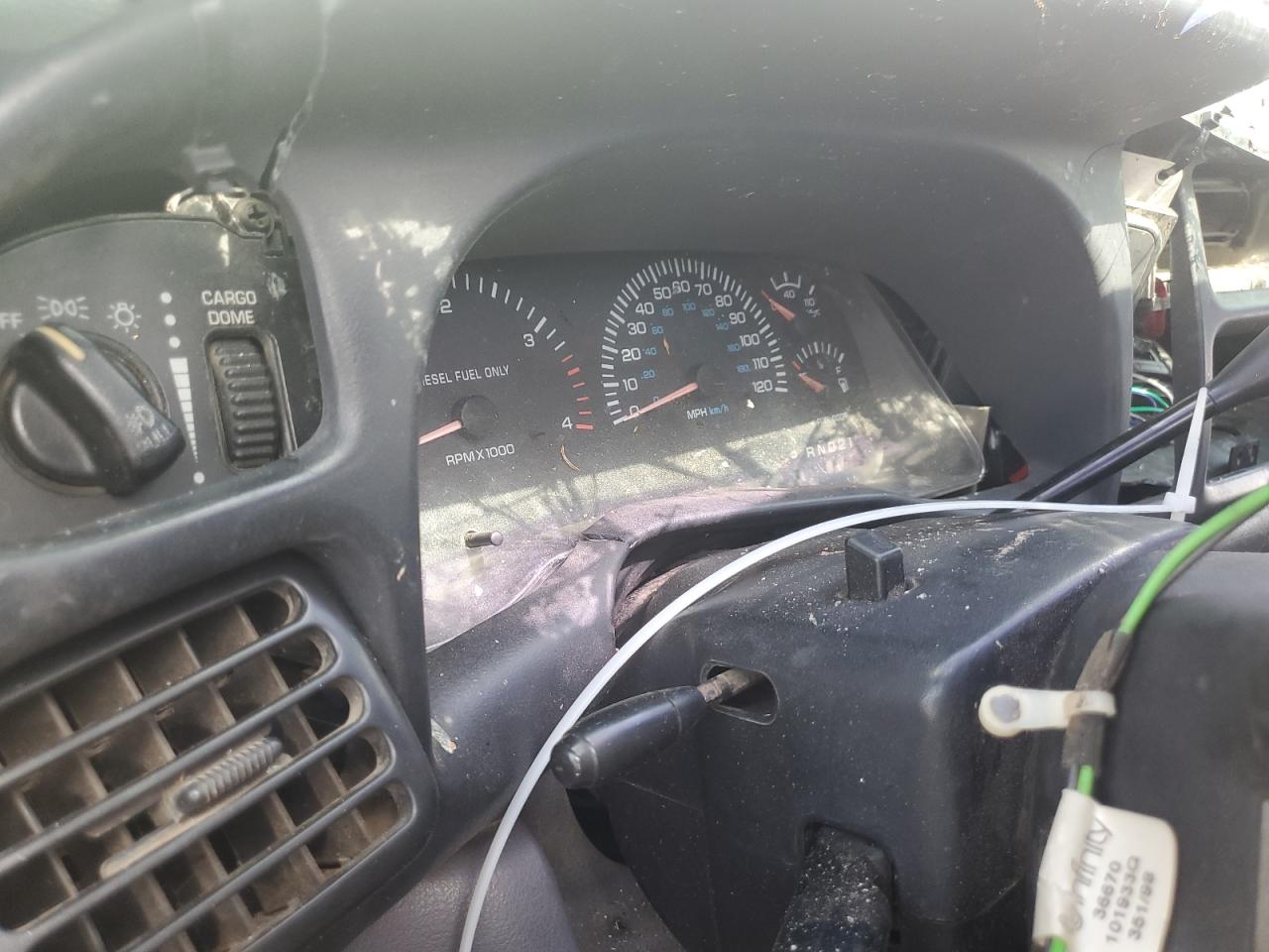 1999 Dodge Ram 2500 VIN: 3B7KF2360XG203981 Lot: 62489195