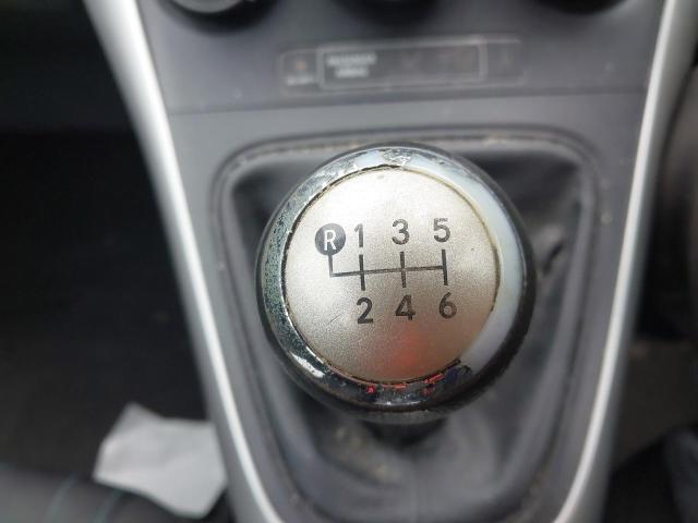 2011 TOYOTA AURIS