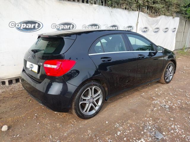 2015 MERCEDES BENZ A180 BLUEE