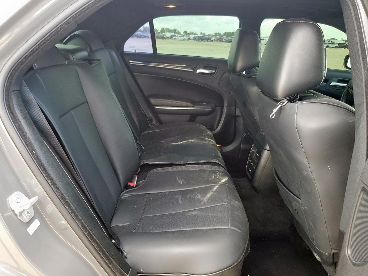 CHRYSLER 300 2018 VIN 2C3CCABG1JH232399 фото 10